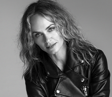 Amber Valletta